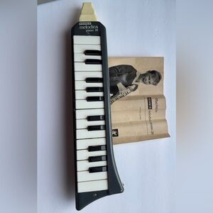 Vintage Hohner Piano 26 Melodica Wind Musical Instrument Works!